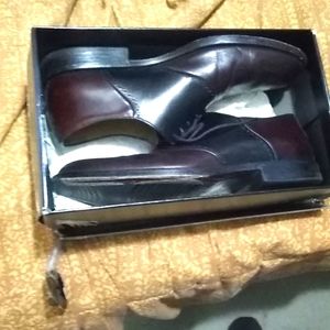 Men's dress shoes
